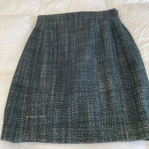 Ann Taylor navy tweed skirt - size 2 Petite​​​